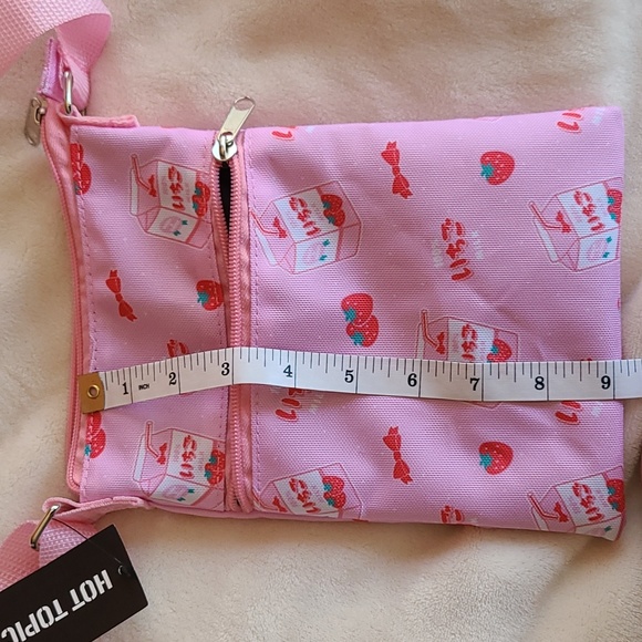 NEW!! Hot Topic Strawberry Milk AOP Passport/ Crossbody Festival Bag!! - Picture 8 of 10